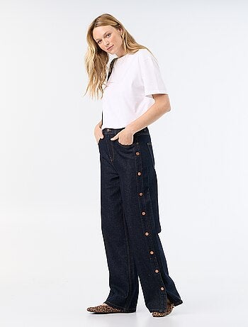 Wide leg jeans / wijde pasvorm met sierdrukknopen aan de zijkanten