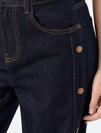 Wide leg jeans / wijde pasvorm met sierdrukknopen aan de zijkanten