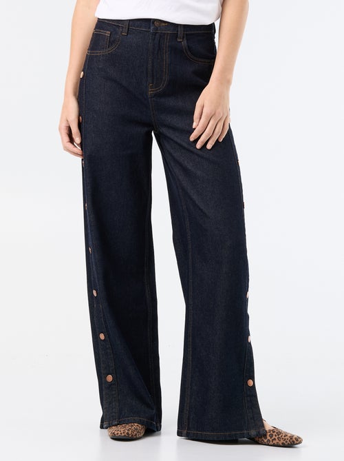 Wide leg jeans / wijde pasvorm met sierdrukknopen aan de zijkanten - Kiabi Wide leg jeans / wijde pasvorm met sierdrukknopen aan de zijkanten - Kiabi