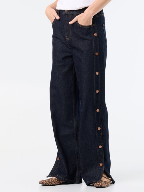 Wide leg jeans / wijde pasvorm met sierdrukknopen aan de zijkanten - Kiabi Wide leg jeans / wijde pasvorm met sierdrukknopen aan de zijkanten - Kiabi