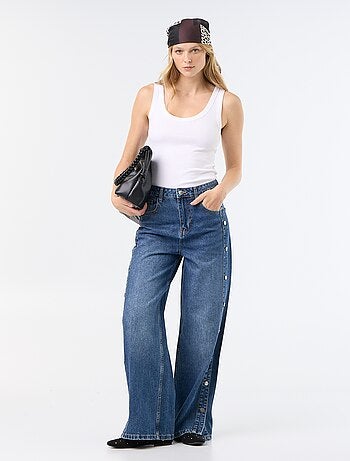 Wide leg jeans / wijde pasvorm met sierdrukknopen aan de zijkanten