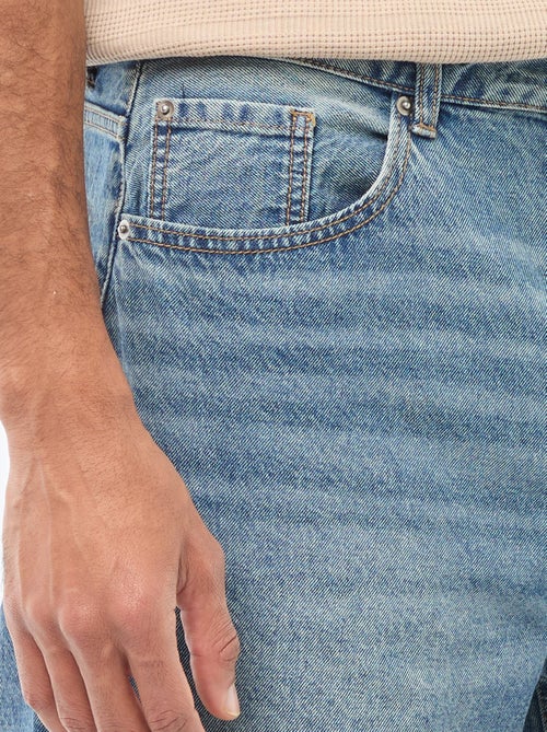 Wijd model / relaxed fit jeans met 5 zakken - Kiabi Wijd model / relaxed fit jeans met 5 zakken - Kiabi