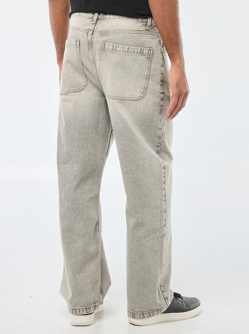 Wijd model / relaxed fit jeans met 5 zakken - Kiabi Wijd model / relaxed fit jeans met 5 zakken - Kiabi