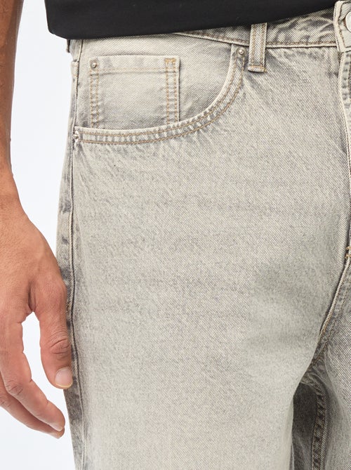 Wijd model / relaxed fit jeans met 5 zakken - Kiabi Wijd model / relaxed fit jeans met 5 zakken - Kiabi