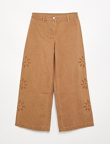 Wijde broek met geborduurde bloemen