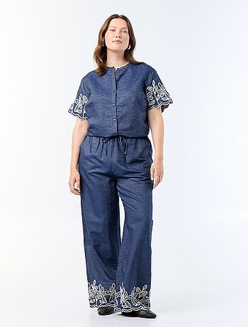 Wijde broek met geborduurde motieven