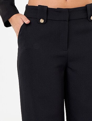Wijde broek met goudkleurige knopen