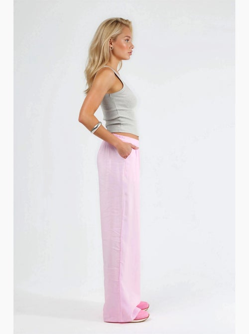 Wijde broek met plooien busem - Kiabi Wijde broek met plooien busem - Kiabi