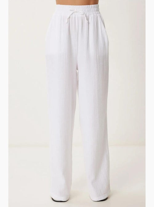 Wijde broek met trekkoord in de taille en biesdetail istanbul - Kiabi Wijde broek met trekkoord in de taille en biesdetail istanbul - Kiabi