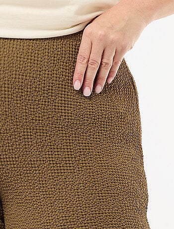 Wijde broek van gewafelde stof