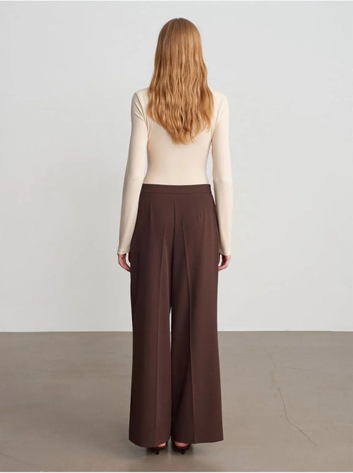 Wijde crepe broek met ceintuur dilvin - Kiabi Wijde crepe broek met ceintuur dilvin - Kiabi