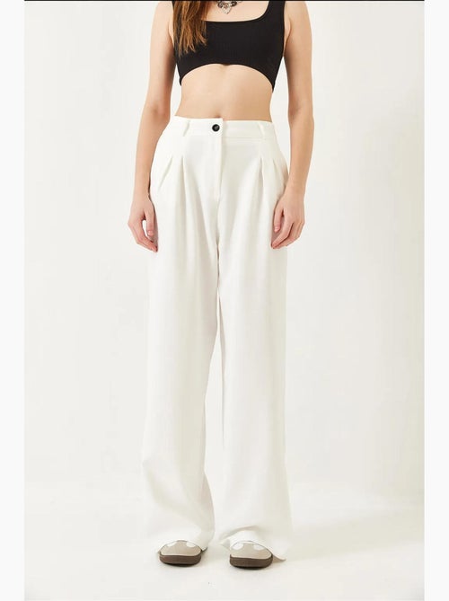Wijde geplooide broek lucci - Kiabi Wijde geplooide broek lucci - Kiabi