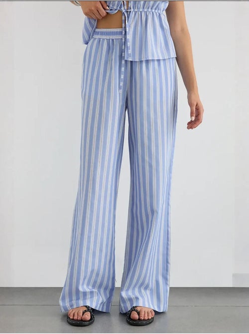 Wijde gestreepte broek met elastische taille hiccup - Kiabi Wijde gestreepte broek met elastische taille hiccup - Kiabi