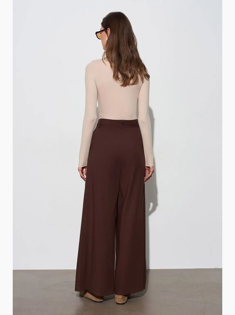 Wijde pantalon met plooien en ceintuur dilvin Chocoladebruin - Kiabi