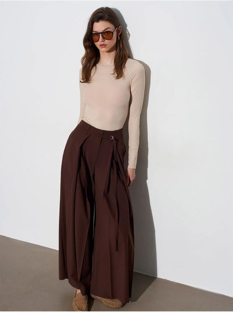 Wijde pantalon met plooien en ceintuur dilvin Chocoladebruin - Kiabi