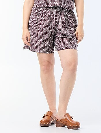 Wijde short met geborduurde prints