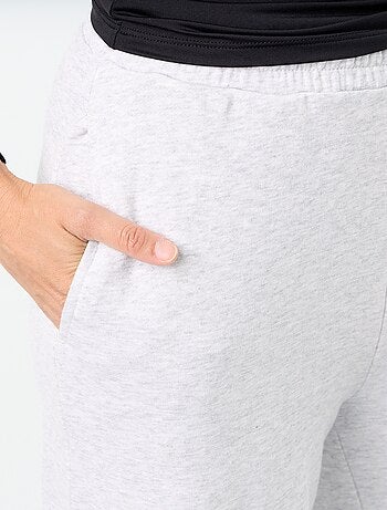 Wijde sporttraining van zware tricot