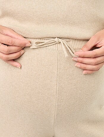 Wijde zwangerschapsbroek van ribtricot