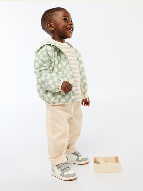 Windjas met capuchon en all-over print - Kiabi