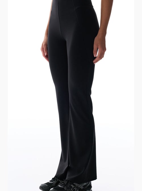 Wonder broek met hoge ondersteuning en vormende flare penti - Kiabi Wonder broek met hoge ondersteuning en vormende flare penti - Kiabi