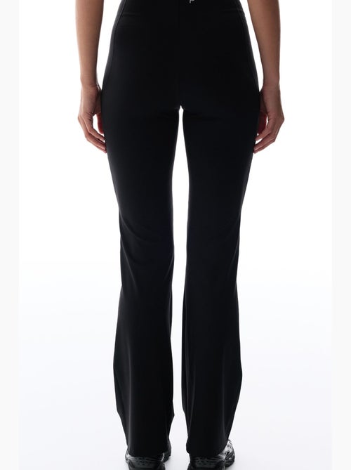 Wonder broek met hoge ondersteuning en vormende flare penti - Kiabi Wonder broek met hoge ondersteuning en vormende flare penti - Kiabi