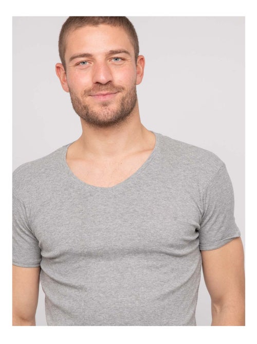 Worko katoenen t-shirt met v-hals - Kiabi Worko katoenen t-shirt met v-hals - Kiabi