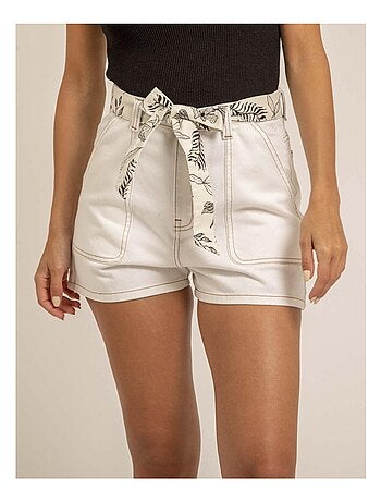 XINES denim shorts met hoge taille en riem