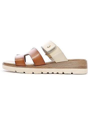 Xti 144125 camel/ecru sandalen voor dames