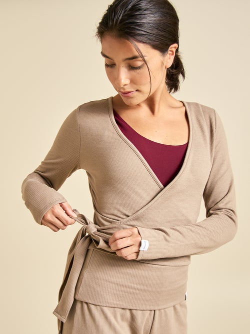 Yogashirt met lange mouwen en overslagmodel (ekstract) - Kiabi Yogashirt met lange mouwen en overslagmodel (ekstract) - Kiabi