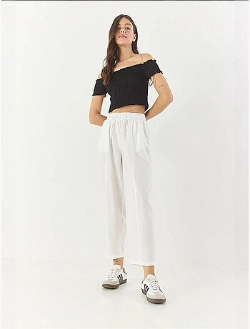 Zomerbroek met wortelmotief en riem en zakdetails lucci