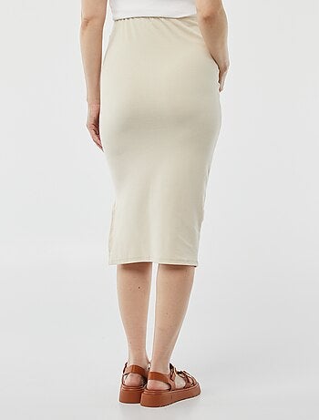 Aansluitende halflange rok