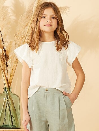 Bloesje met korte mouwen met borduursels