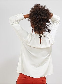 Blouse met een hoge kraag en V-hals - Kiabi