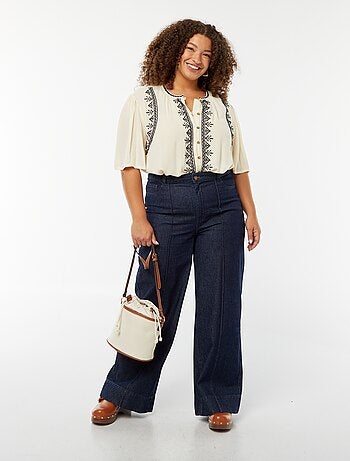 Blouse met korte mouwen met borduursel