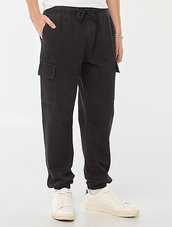 Broek met elastische tailleband en veel zakken