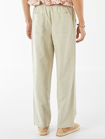 Broek met veel zakken