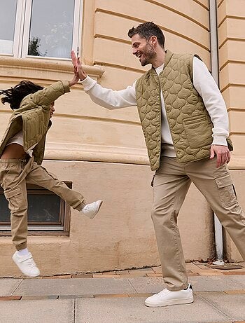 Doorgestikt donsjack met afneembare mouwen