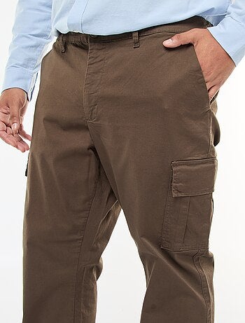 Effen broek met zakken en riemlussen