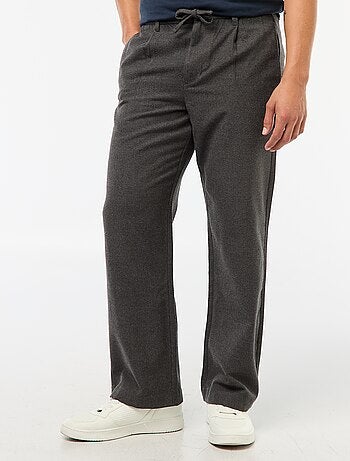 Effen chino met wijde pijpen