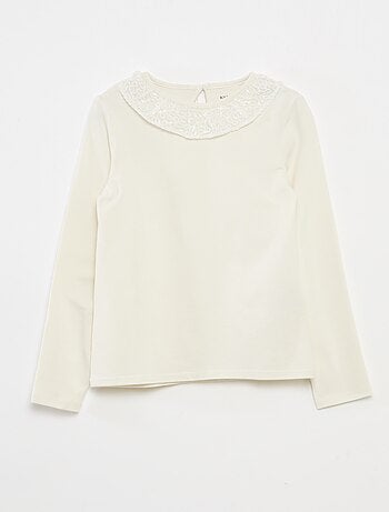 Effen T-shirt met lovertjes en ruches langs de hals