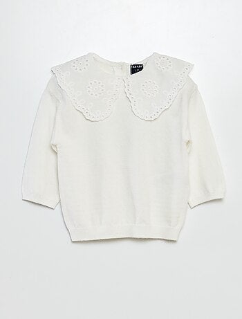 Gebreide trui met geborduurde kraag