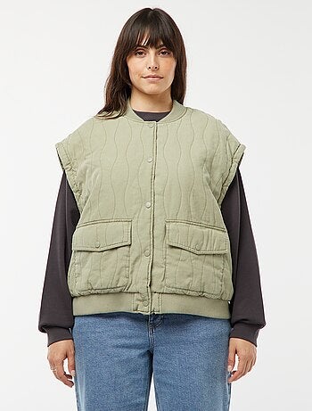 Gewatteerd, katoenen jasje met sierstiksel in verticale golflijnen