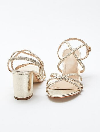 Goudkleurige sandalen met hak
