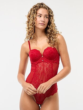 Kanten body met goudkleurig garen