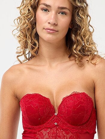 Kanten body met goudkleurig garen