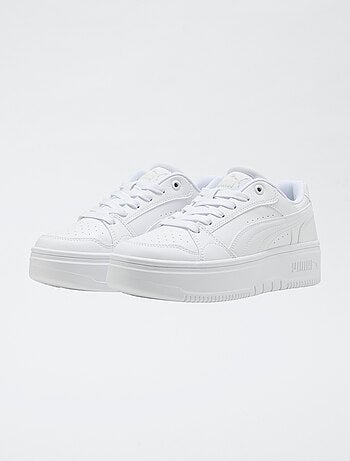 Lage, effen Puma-sneakers