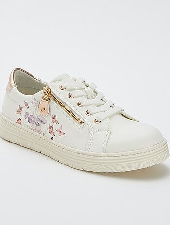 Lage sneakers met bloemen- en vlinderprint