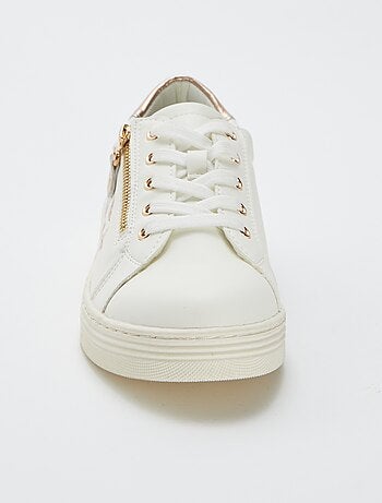 Lage sneakers met bloemen- en vlinderprint