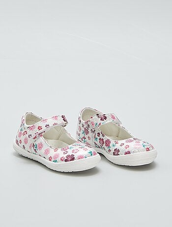 Mary-Janes met bloemmotiefje