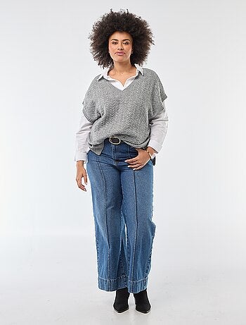 Mouwloze trui van grofgebreid kabeltricot